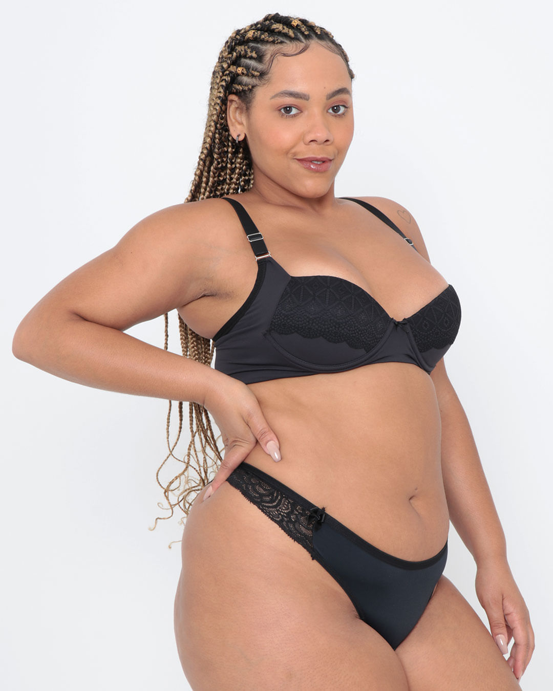 Calcinha Plus Size Fio Renda Preta