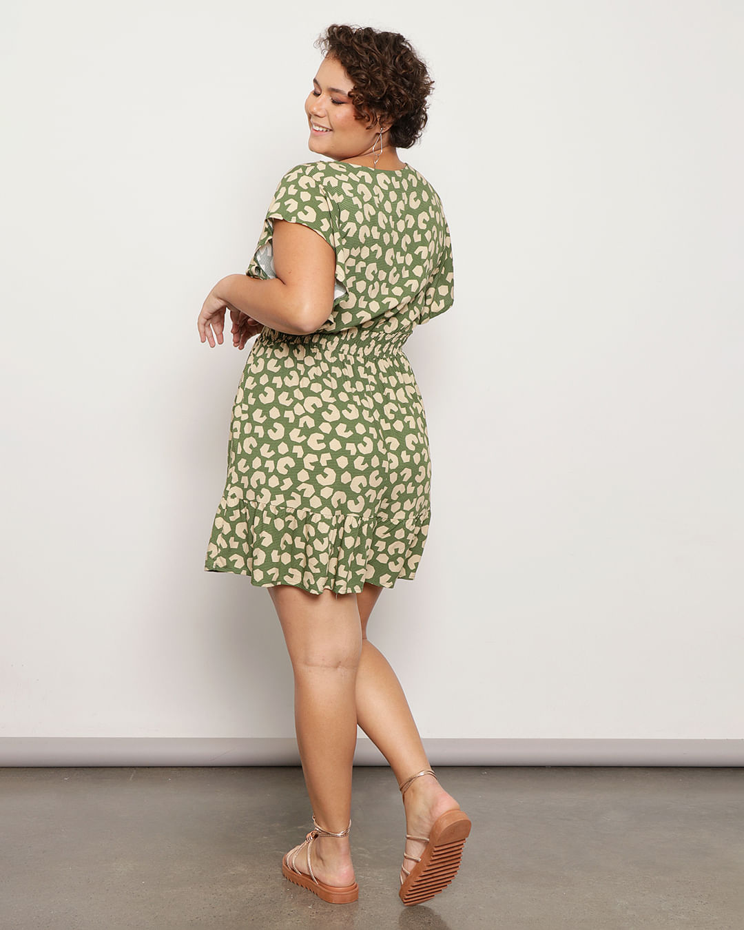 Vestido Plus Size Feminino Manga Borboleta Estampado Verde