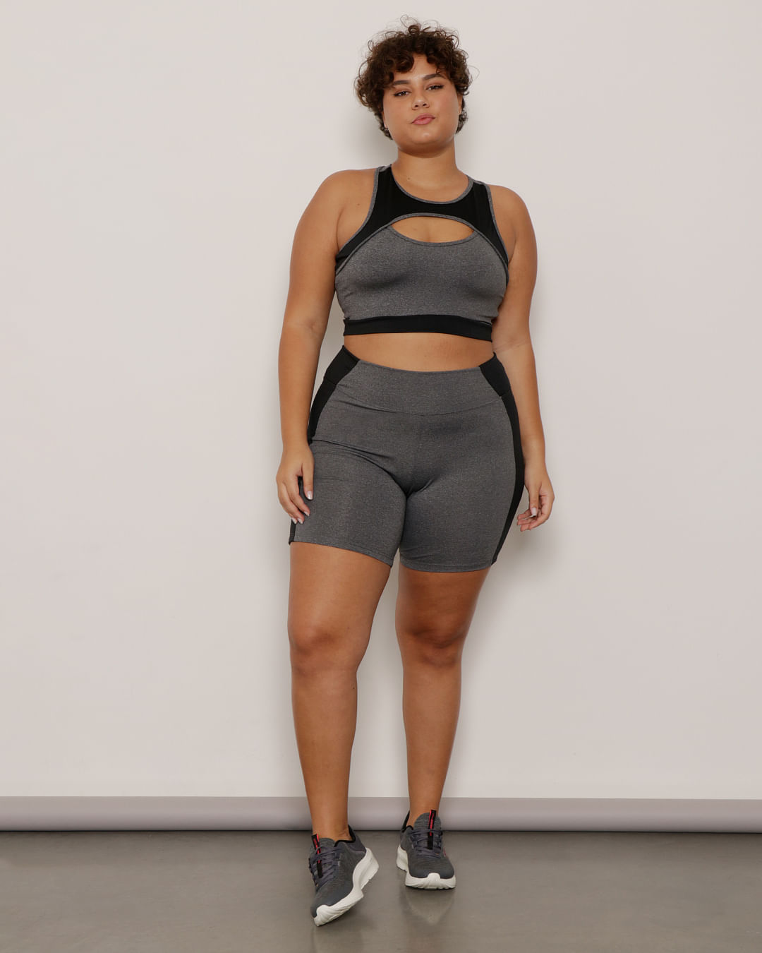 Shorts 8212 Plus Size Com Recortes Later - Mescla Medio