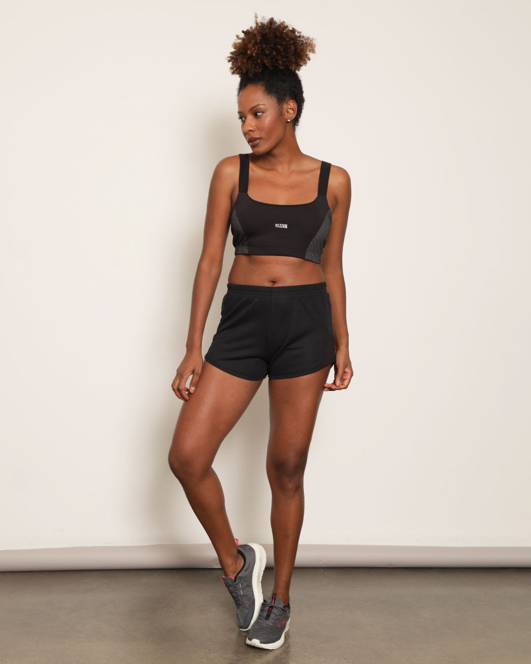 Short Feminino Fitness Curto Detalhe Tela Preto