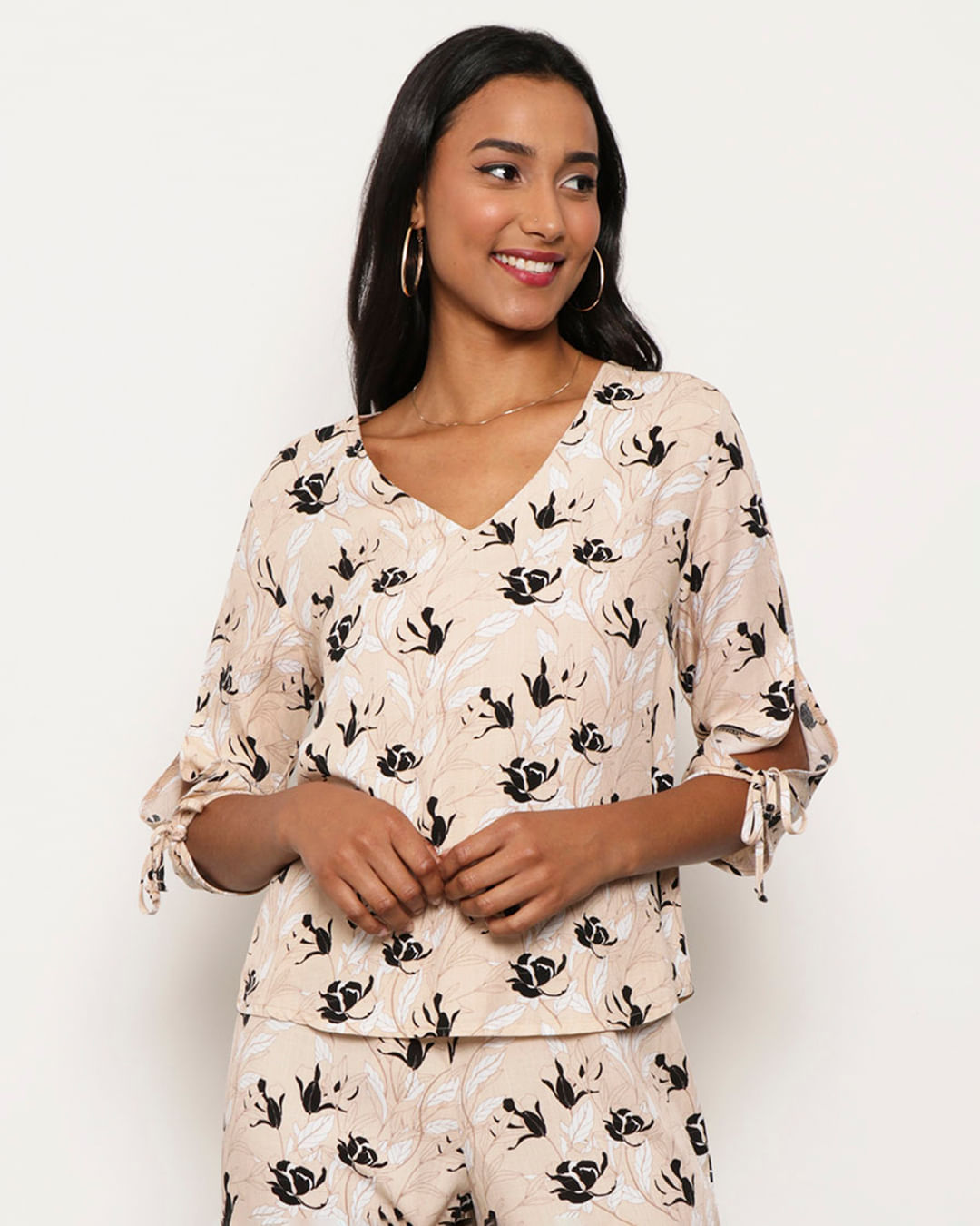 Blusa 430185 Tec Plano Estamplisa 78 - Bege Floral