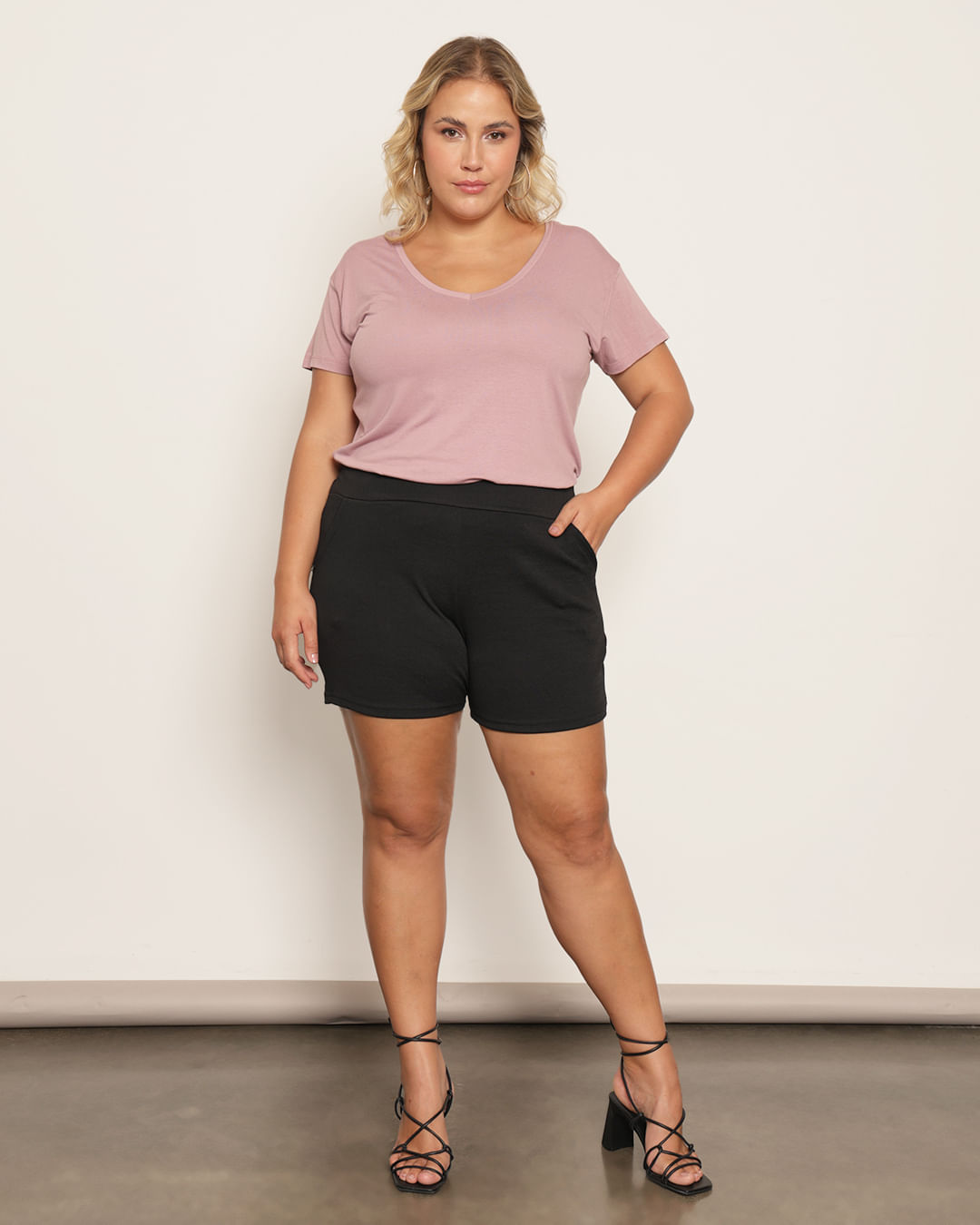 Shorts 19305 Crepe - Preto