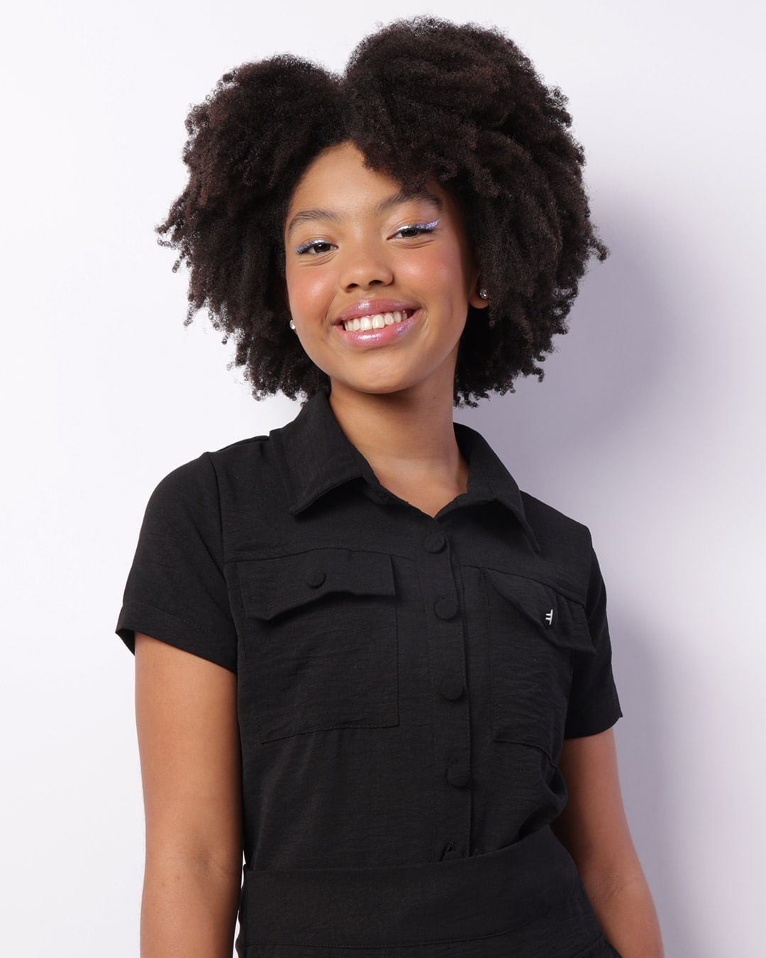 Camisa Juvenil Cropped Bolso Manga Curta Preta