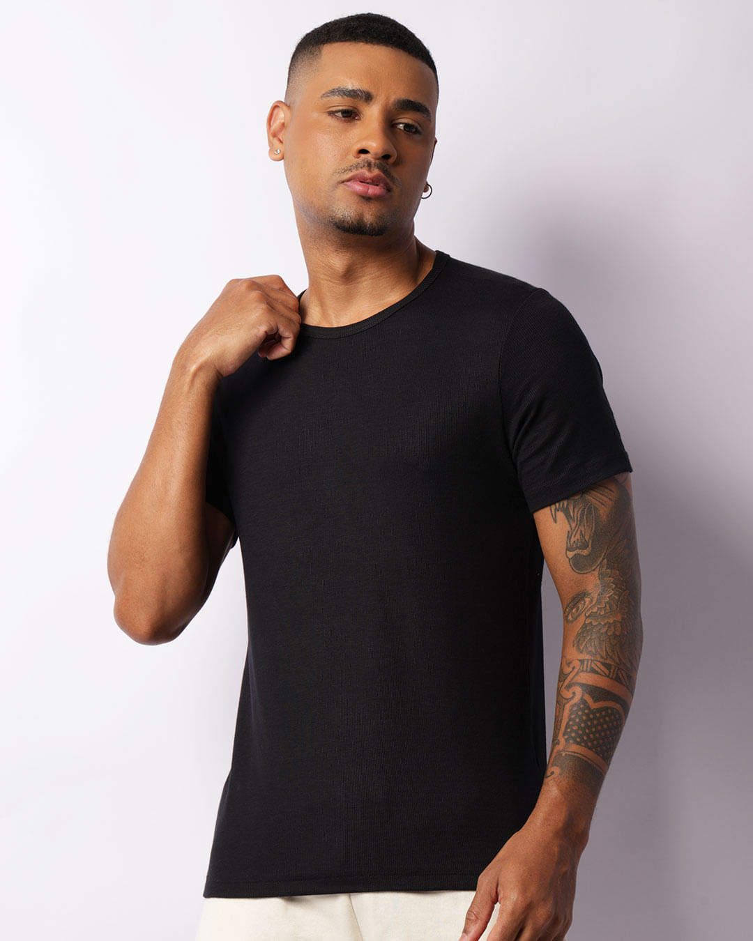 Camiseta Masculina Canelada Manga Curta Preta