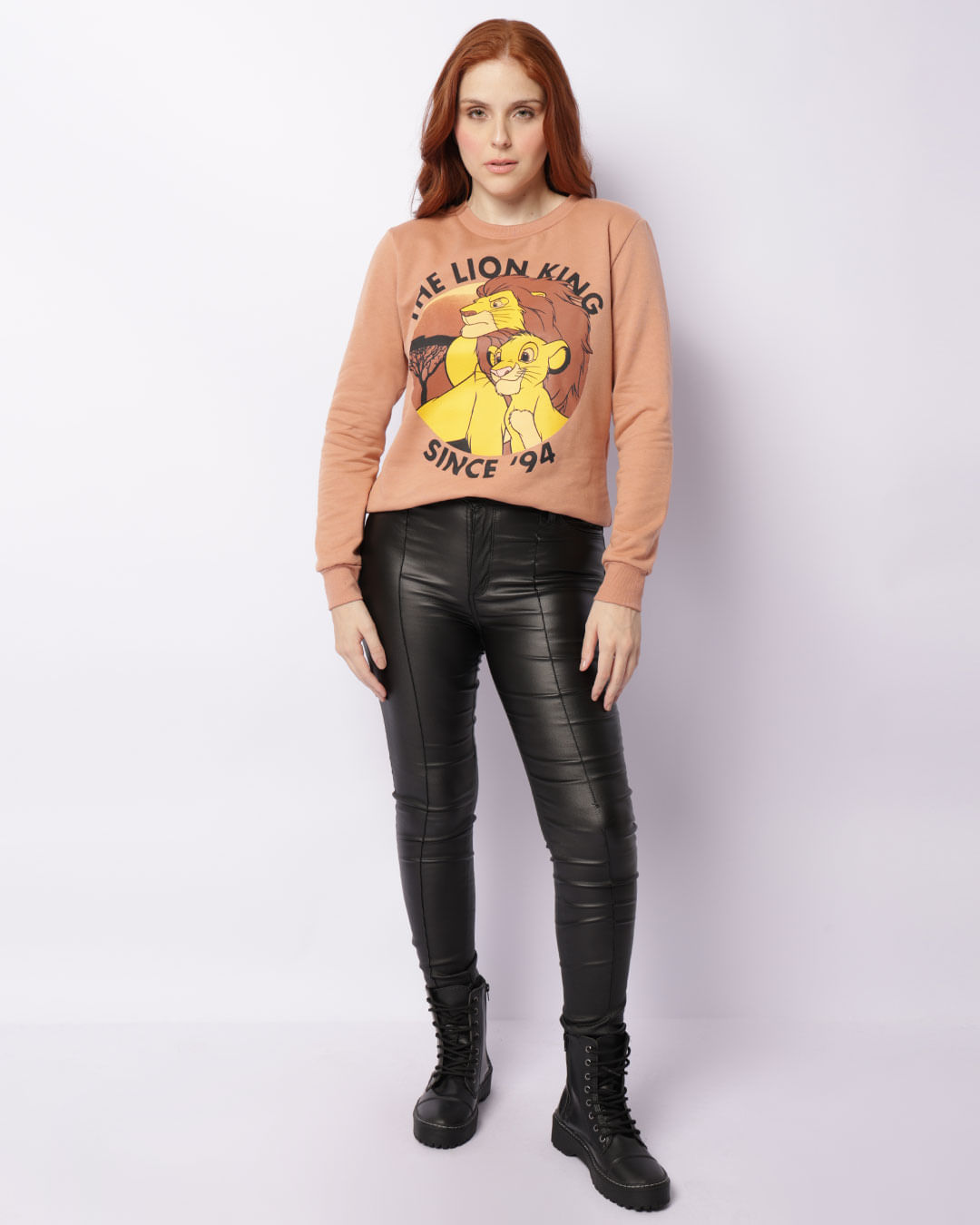 Blusão Moletom Feminino Peluciado Disney Estampa O Rei Leão Marrom