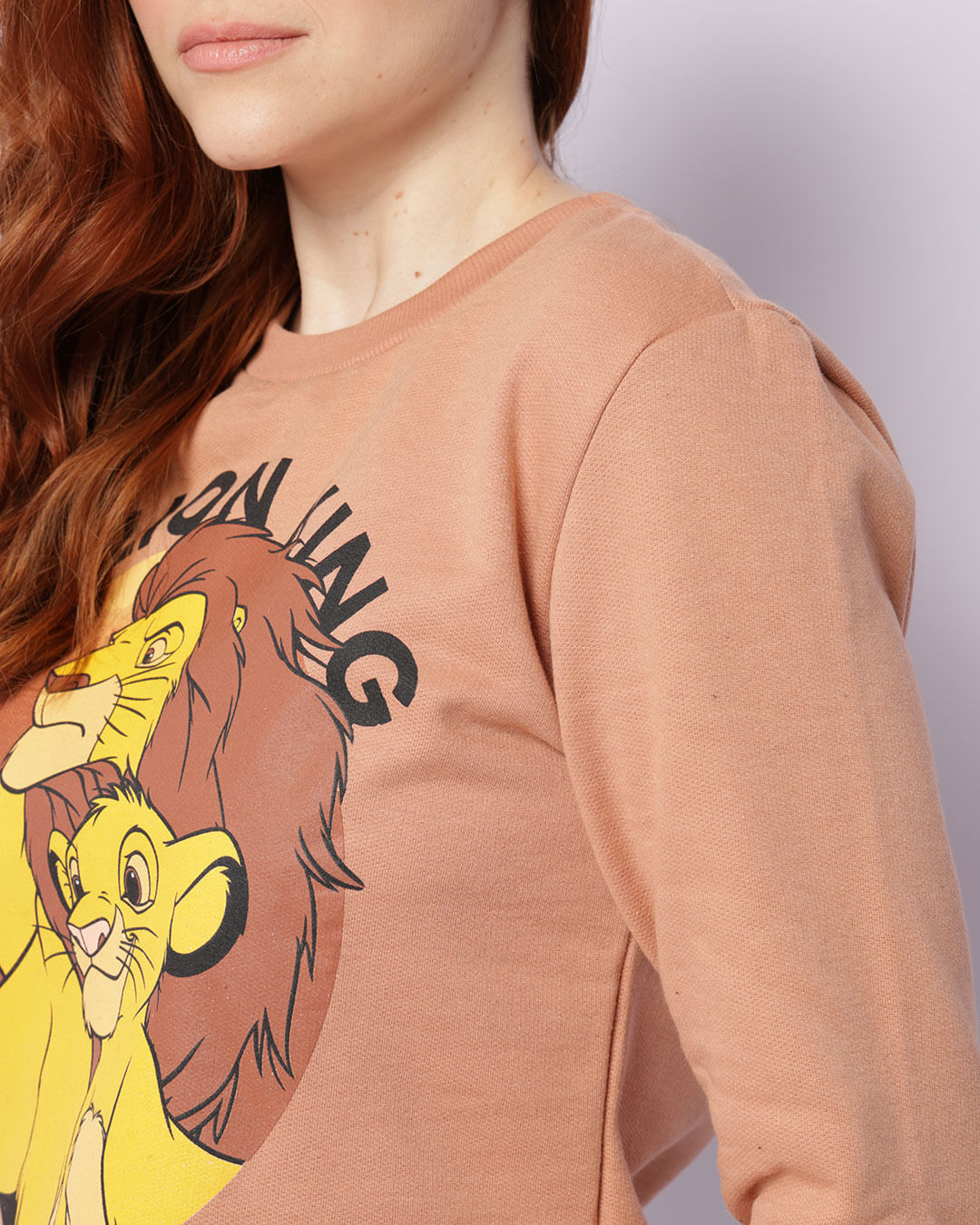 Blusão Moletom Feminino Peluciado Disney Estampa O Rei Leão Marrom