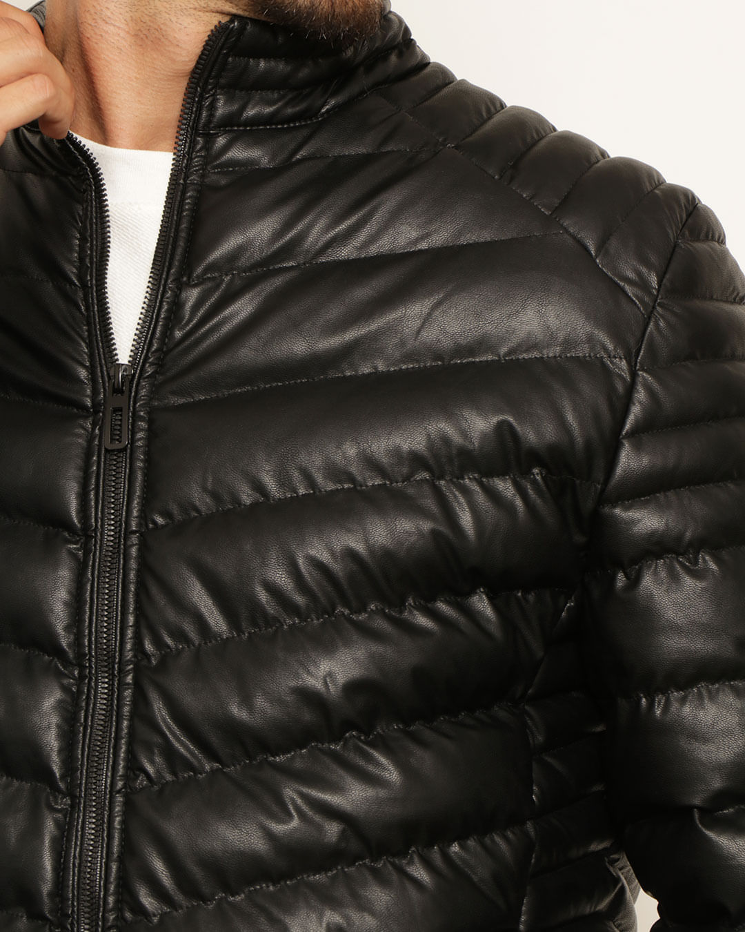 Jaqueta Masculina Puffer Couro Bolsos Com Recortes Preta