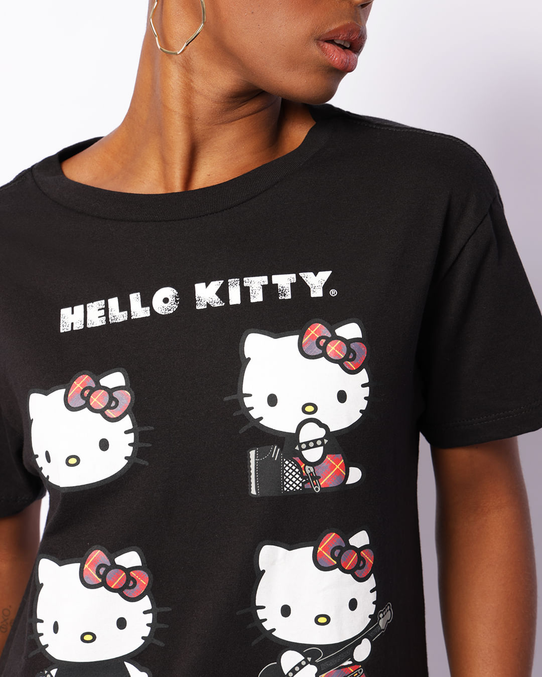 Camiseta Feminina Hello Kitty Manga Curta Preta