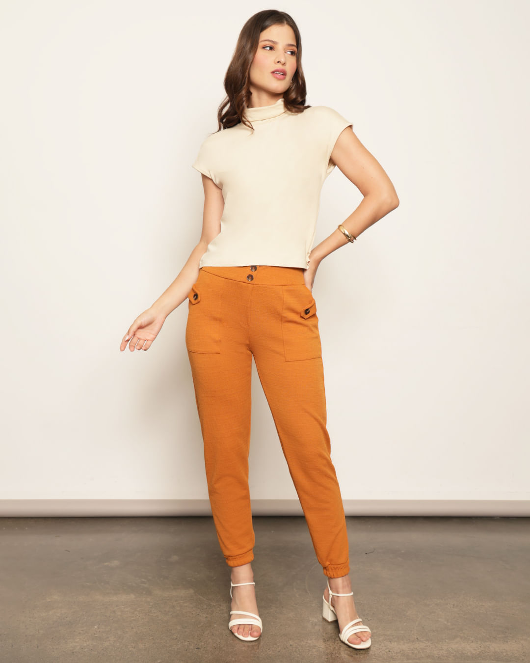 Calça Feminina Jogger Texturizada Marrom