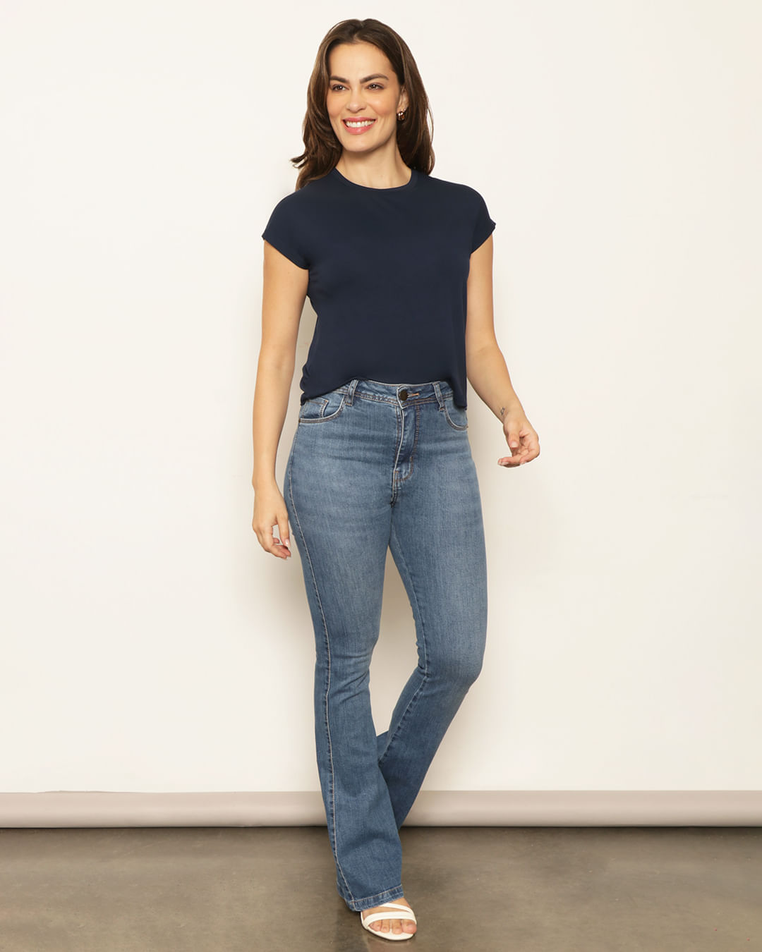 Calça Jeans Feminina Flare Com Bolsos Azul