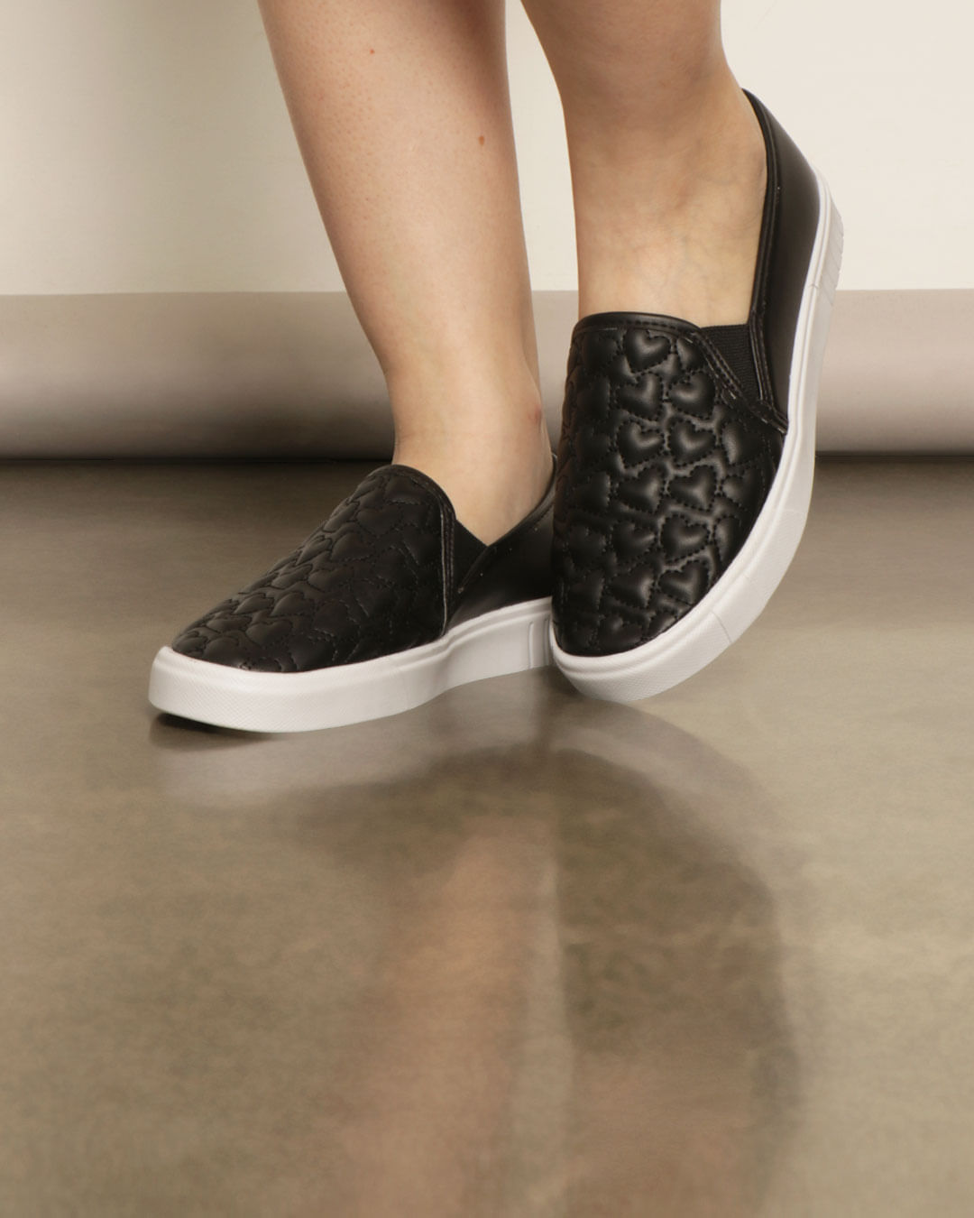 Tênis Feminino Slip On Texturizado Preto