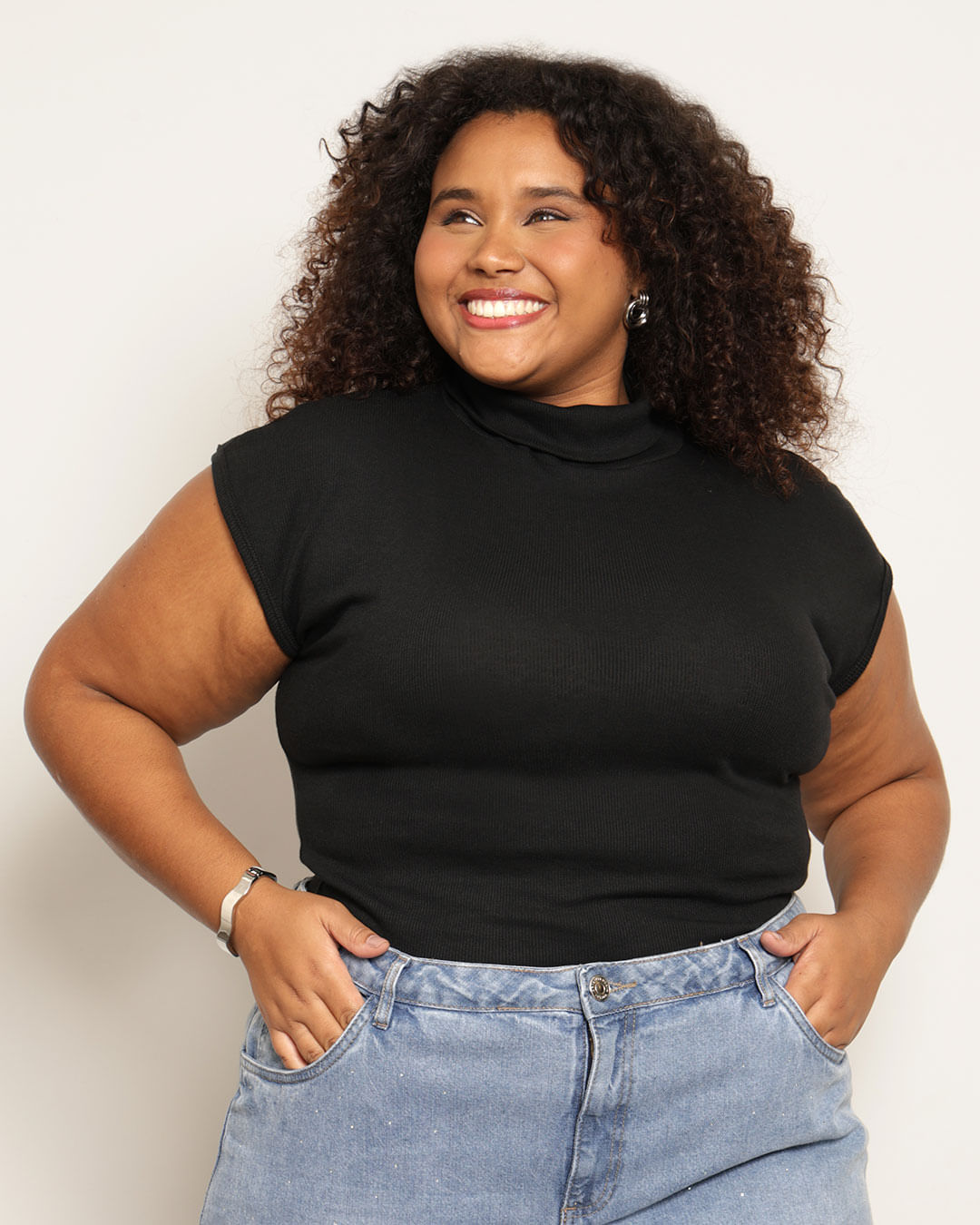 Blusa Plus Size Feminina Canelada Gola Alta Preta - Main Image