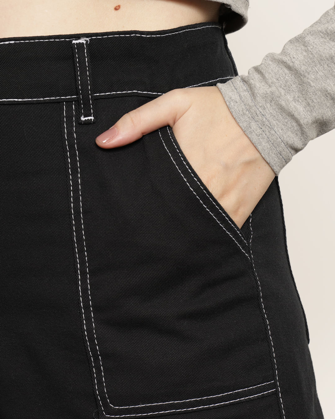 Calça Feminina Sarja Bolso Cargo Carpinteiro Preta