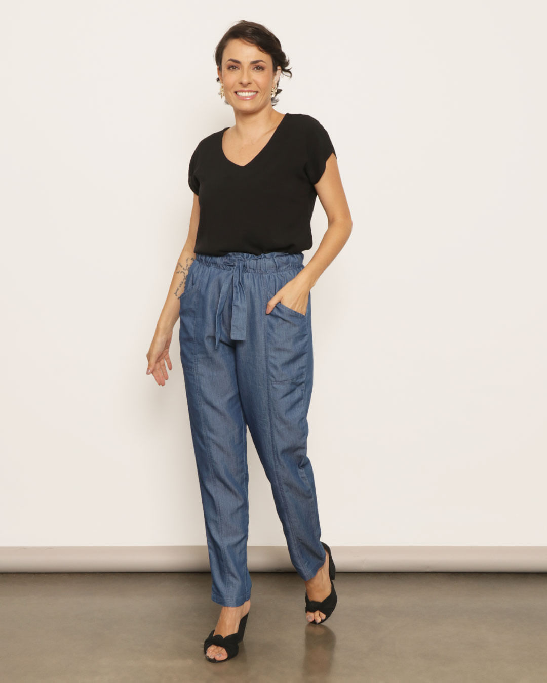 Calça Feminina Reta Berry Liocel com Elástico Azul Escuro