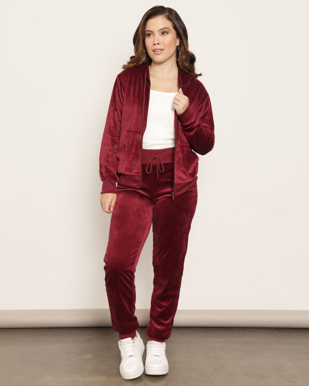 Jaqueta Feminina Plush Com Capuz Vinho