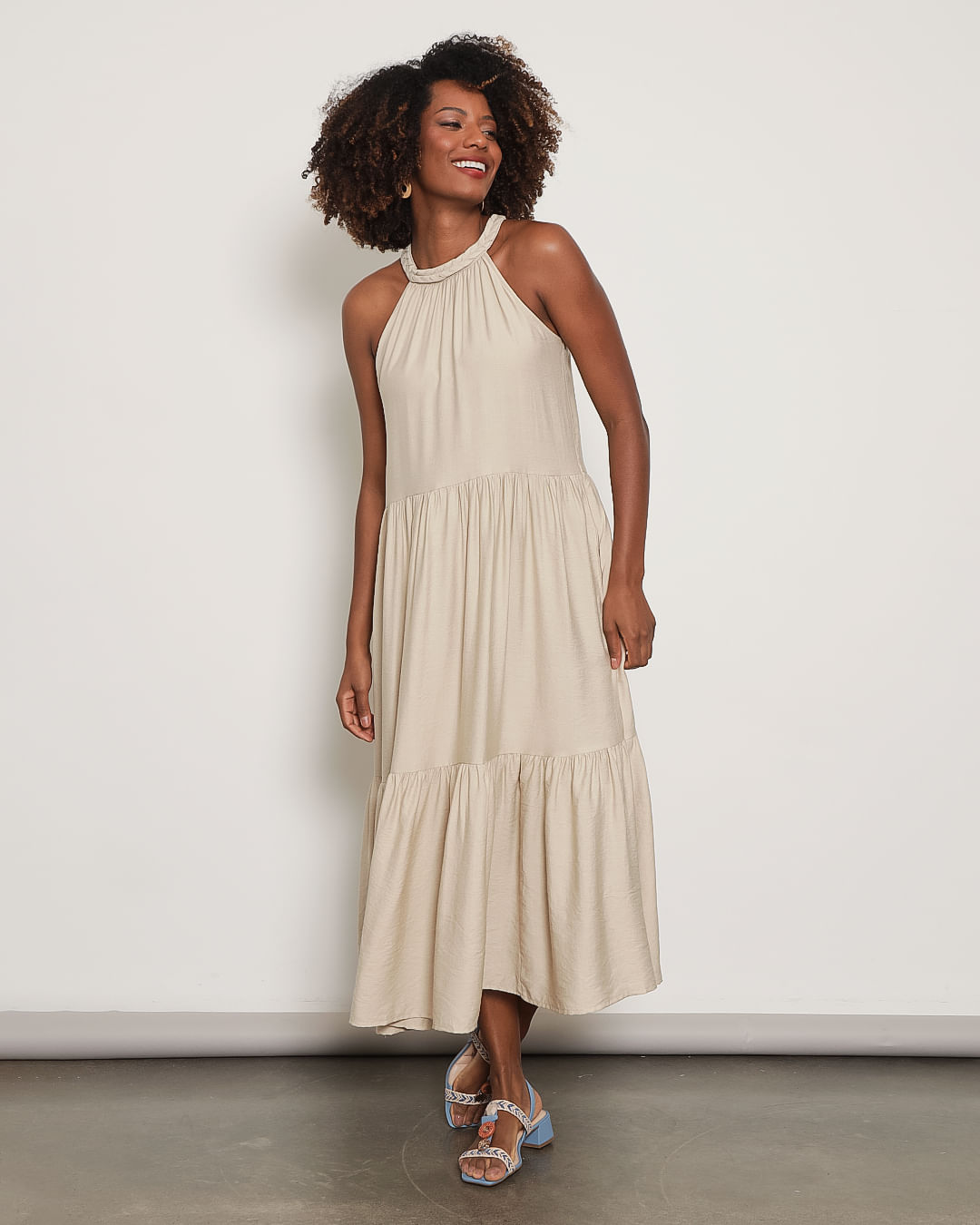 Vestido Feminino Berry Três Marias Midi com Bolsos Bege