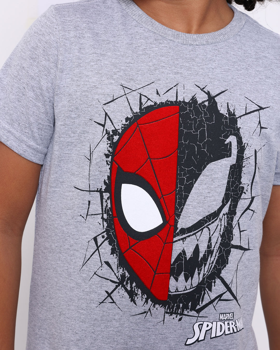 Camiseta Infantil Menino Marvel Estampa Homem Aranha Detalhe