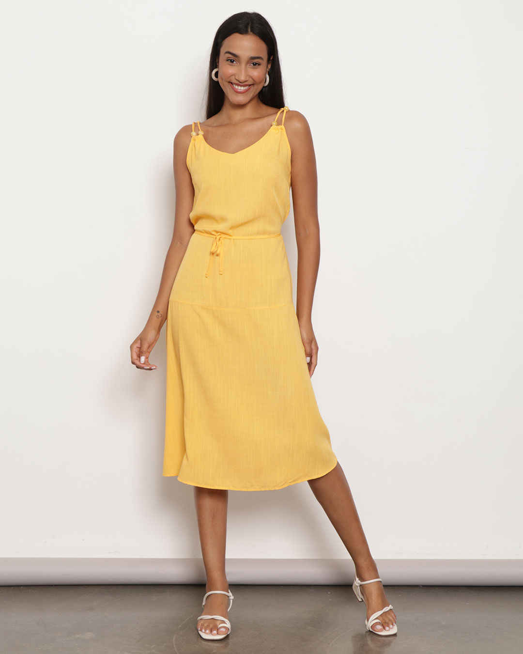 Vestido Feminino Berry Alcinha Midi Liso Amarelo