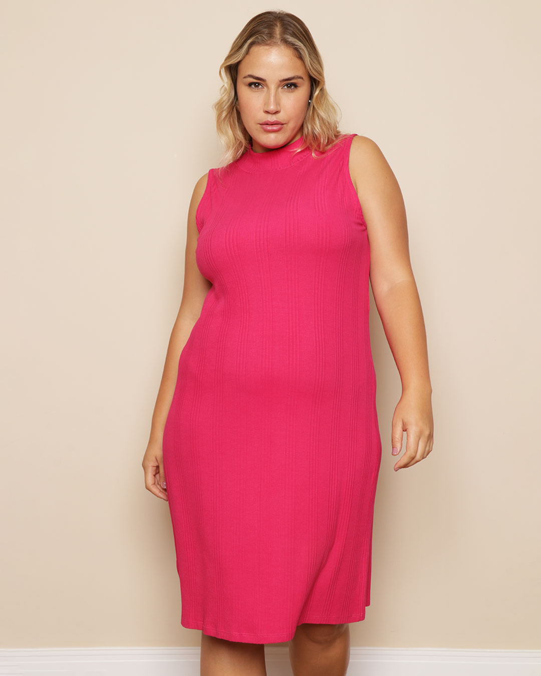 Vestido Plus Size Feminino Canelado Midi Com Abertura Rosa