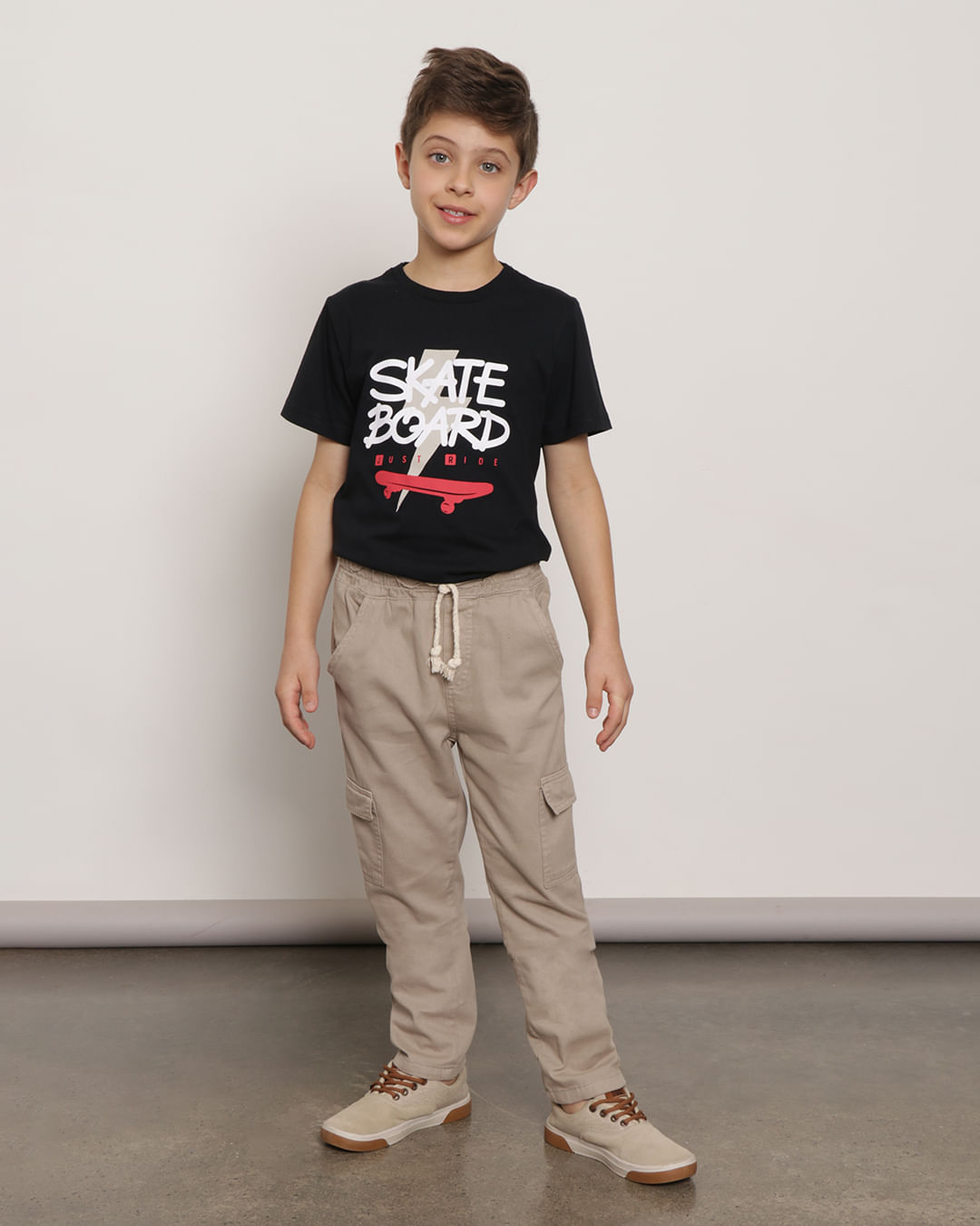 Calça Infantil Sarja Bolso Cargo Com Cordão Bege