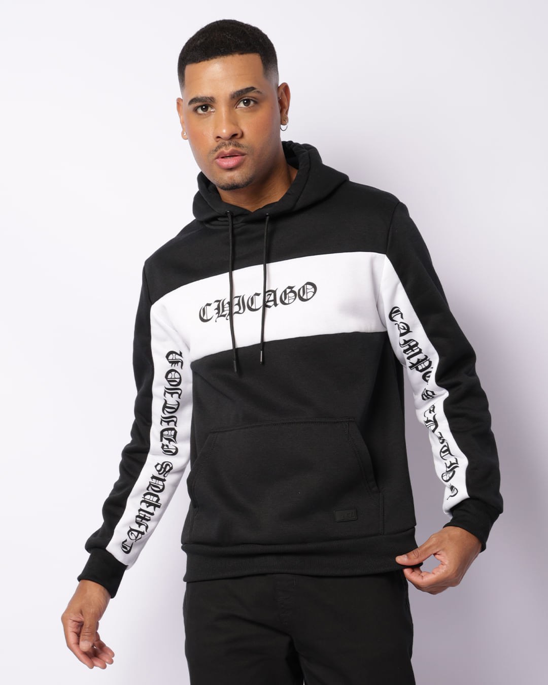 Blusão Moletom Masculino Peluciado Recortes Estampados Com Capuz Preto