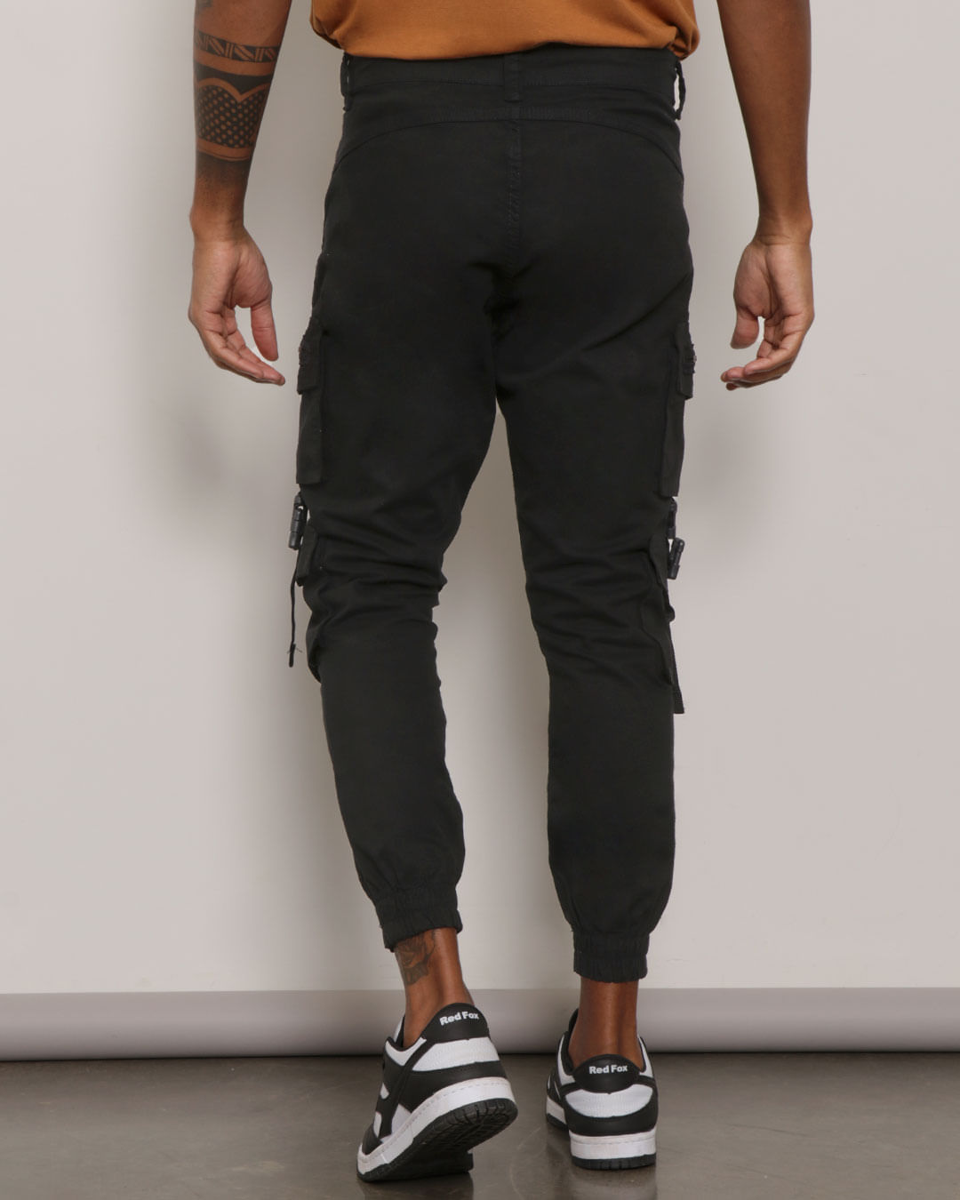 Calça Masculina Sarja Bolso Cargo Street Jogger Preta