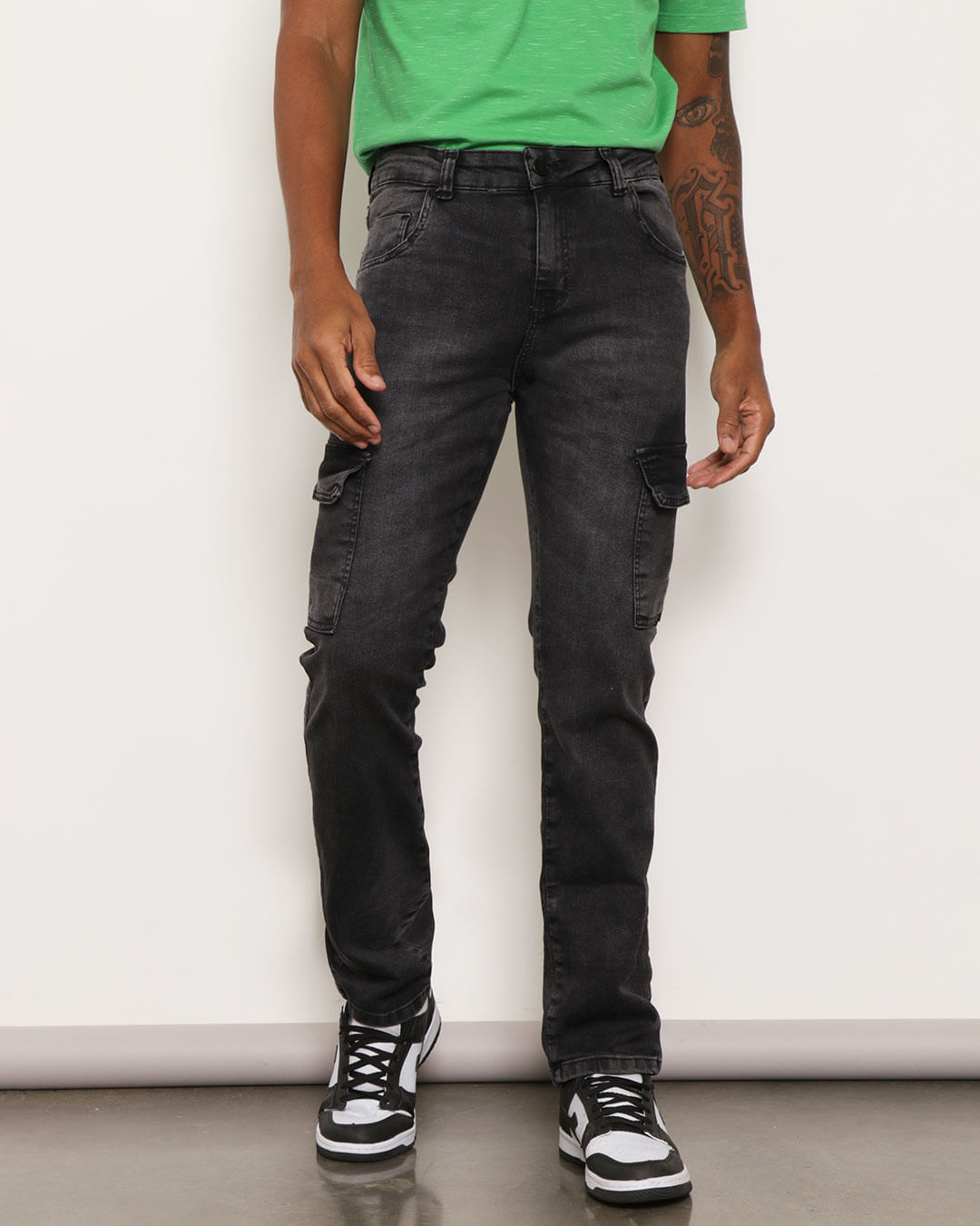 Calça Jeans Masculina Bolso Cargo Reta Preta