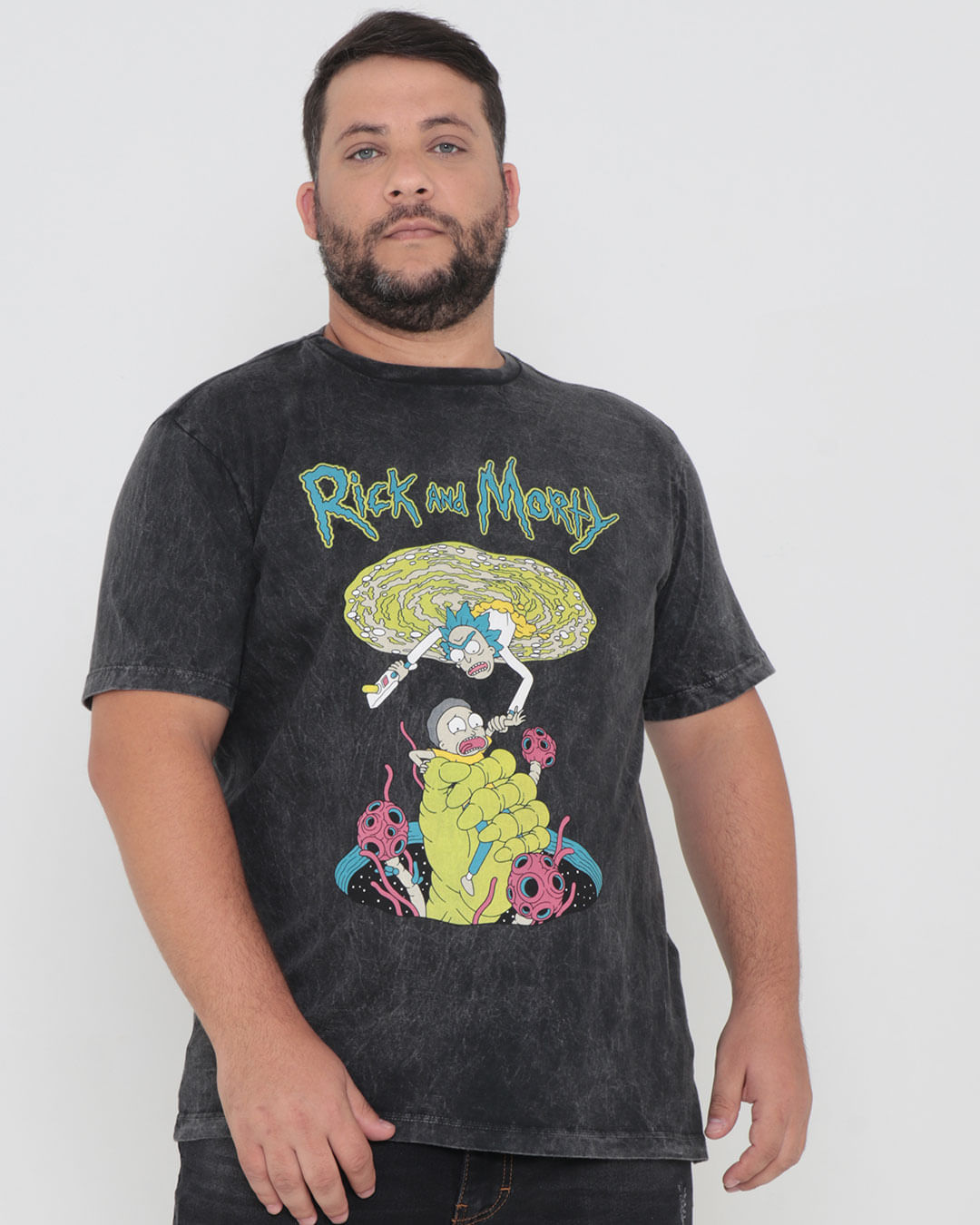 Camiseta Plus Size Tie Dye Rick And Morty Cinza Escuro