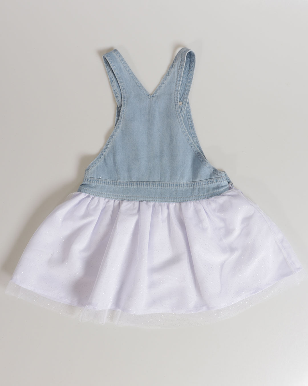 Jardineira Jeans Bebê Tule Azul e Branca Lojas Torra Lojas Torra