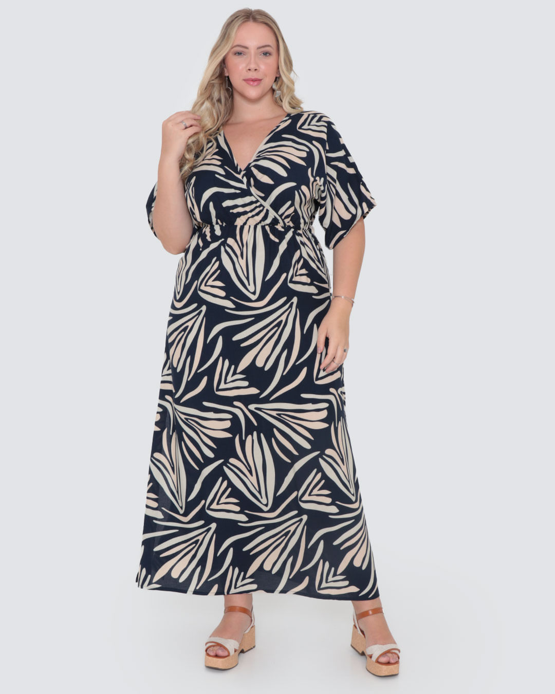 Vestido Plus Size Longo Estampado Marinho