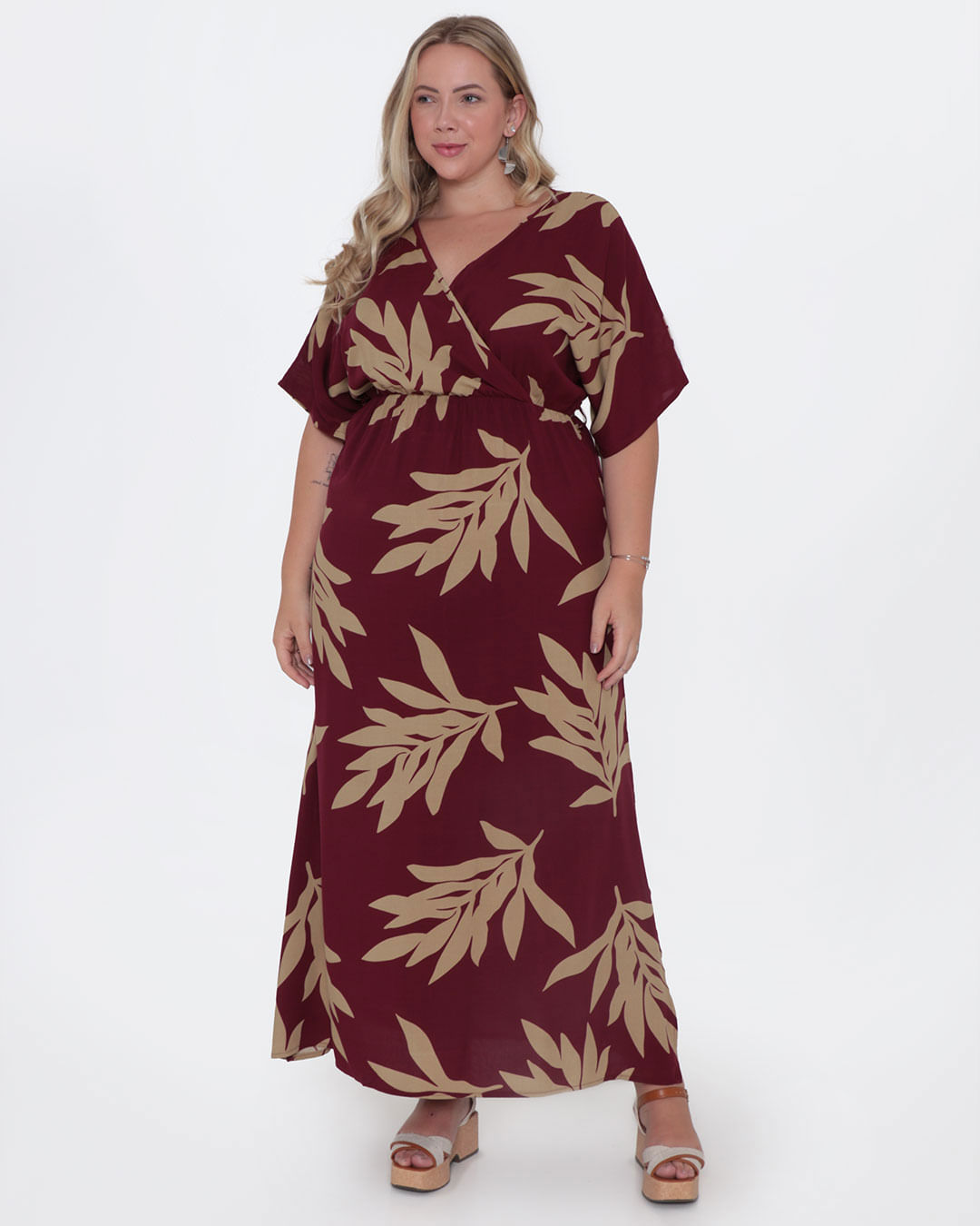 Vestido Plus Size Longo Estampado Vinho