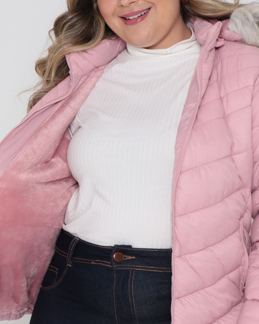 Jaqueta Feminina Plus Size Puffer Capuz Pelinho Rosa Claro
