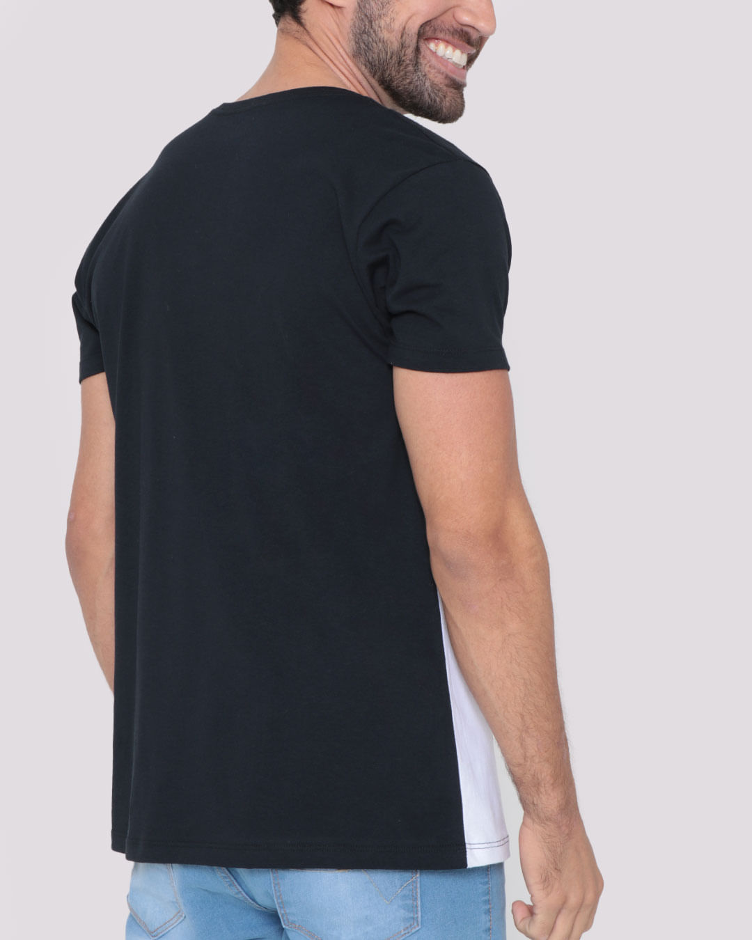 Camiseta Masculina Recorte Listras Coloridas Preta | Lojas Torra