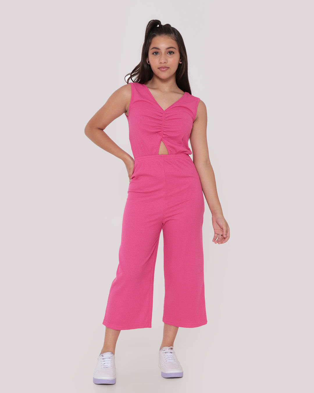 Macacão Juvenil Pantacourt Canelada Vazado Rosa