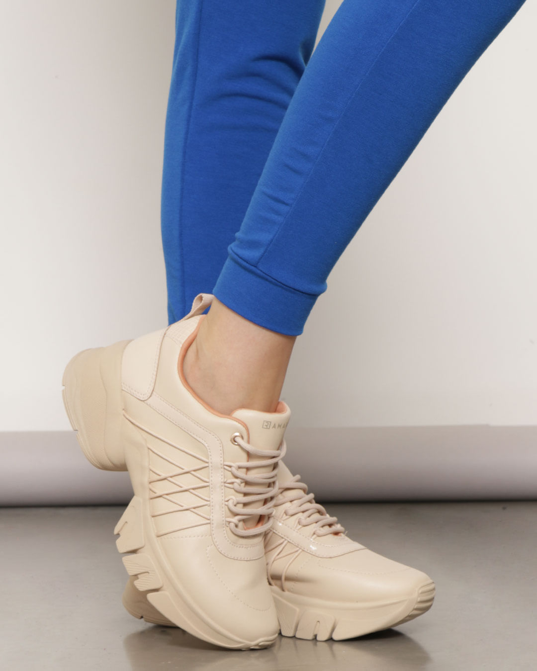 Tênis Feminino Chuncky Com Cadarço Ramarim Bege Claro