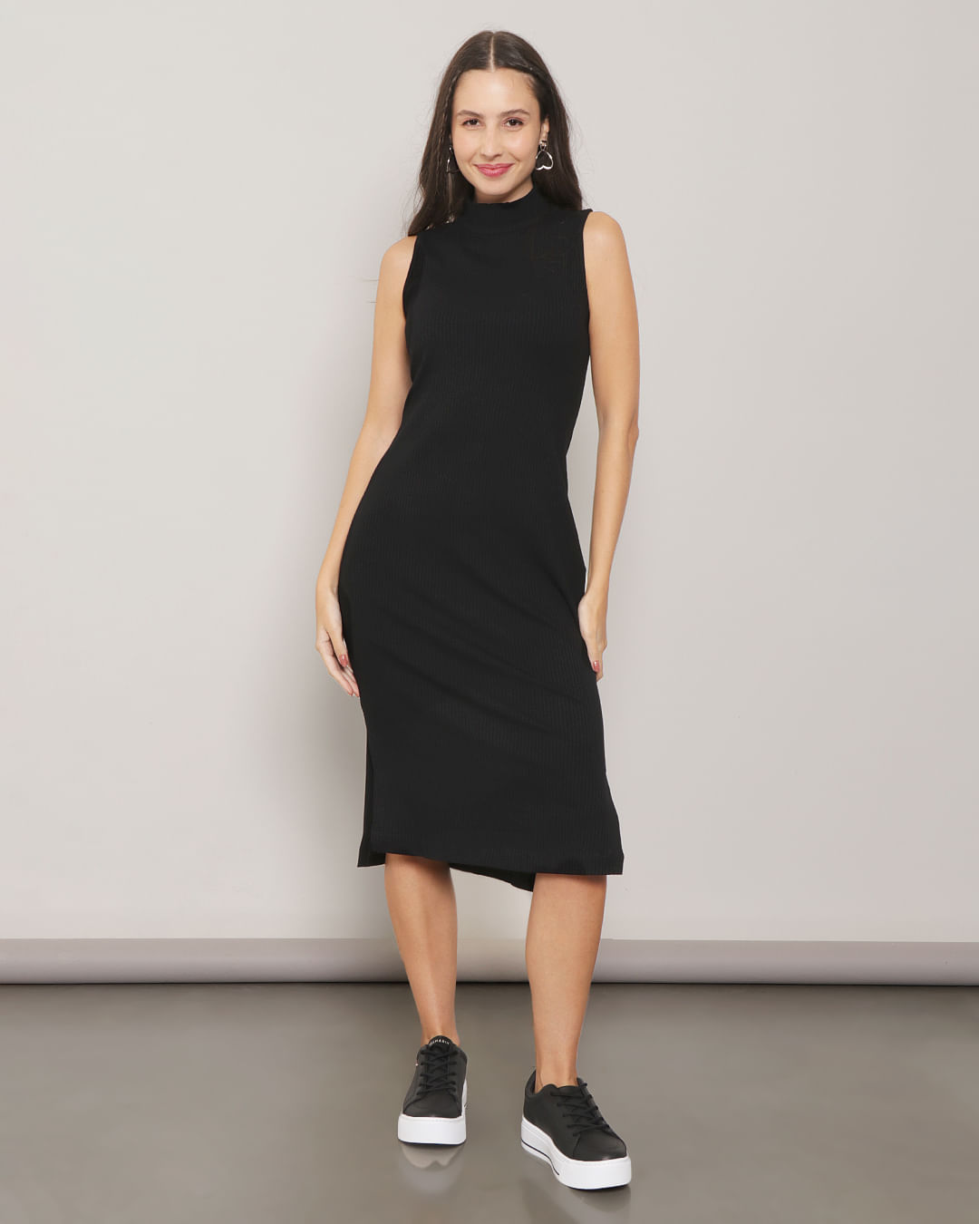 Vestido Azul Vestido Preto Midi Com Tenis Vestido Midi Canelado