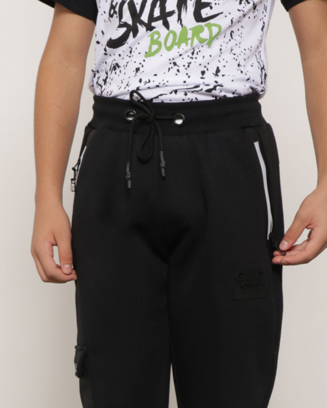 Calça Moletom Juvenil Bolso Cargo Gangster Preta