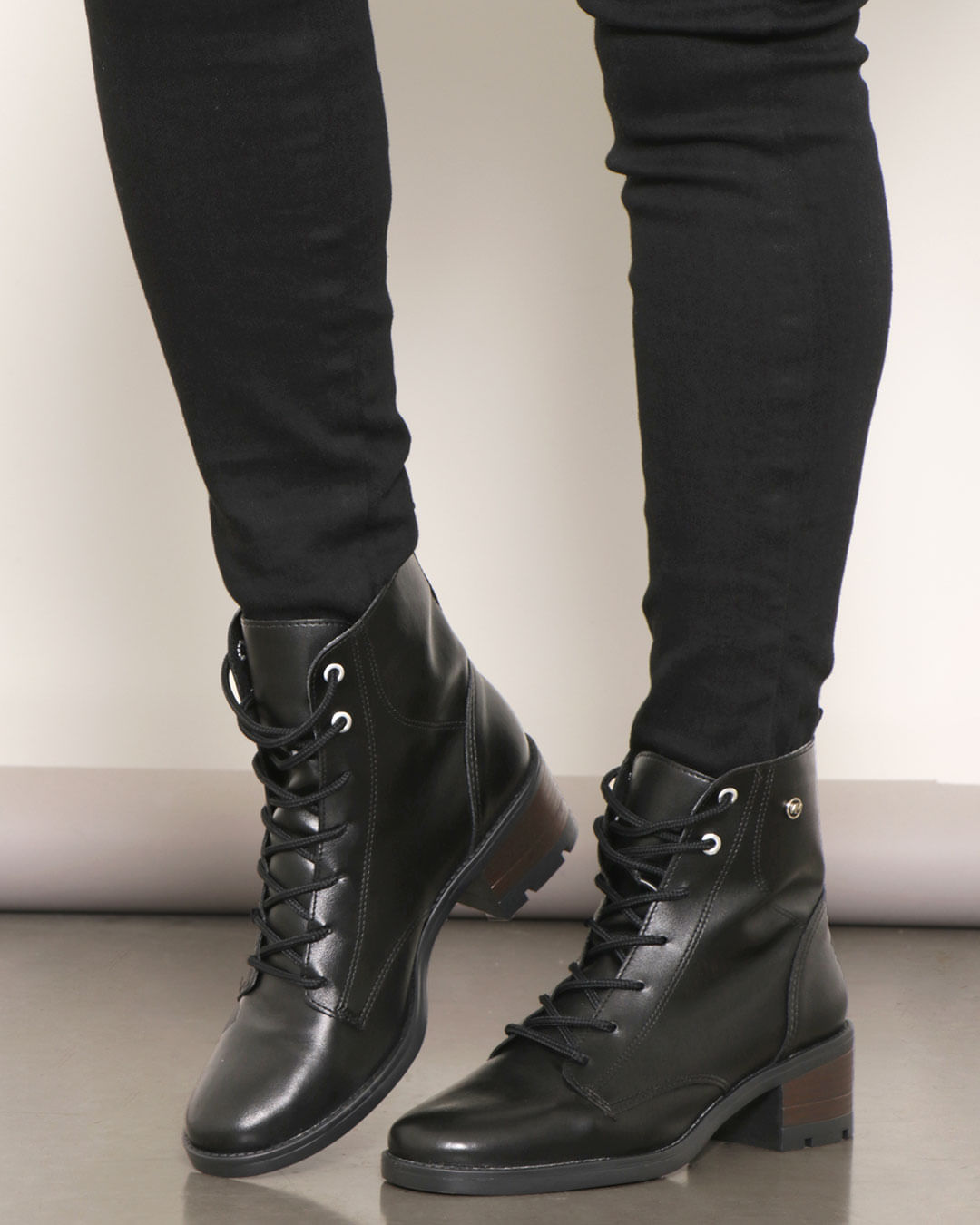 Coturno Feminina Coturno Via Marte Preto Bota Feminina Coturno Com Cadarço  Via Marte Preta - Main Image