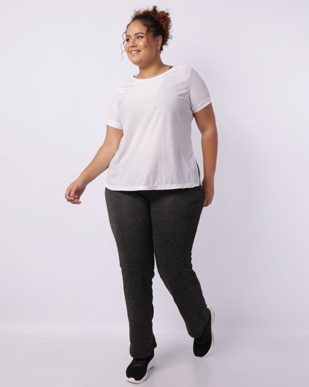 Calça Moletom Fitness Plus Size Feminina Reta Fitter Preta