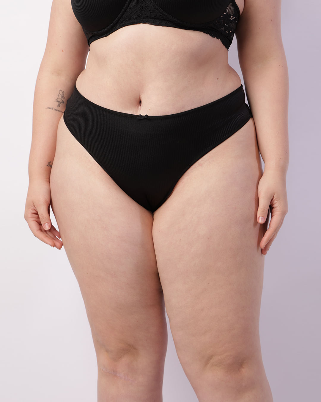 Calcinha Plus Size Feminina Biquíni Renda com Lacinho Preta
