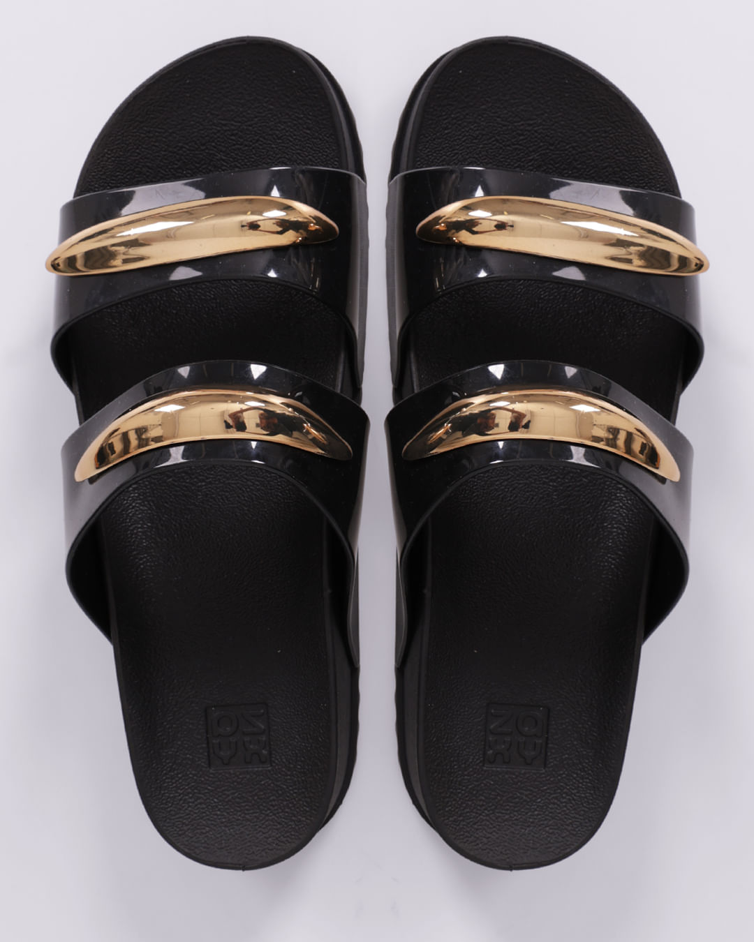 Sandália Feminina Slide Zaxy com Detalhe Metal Preta