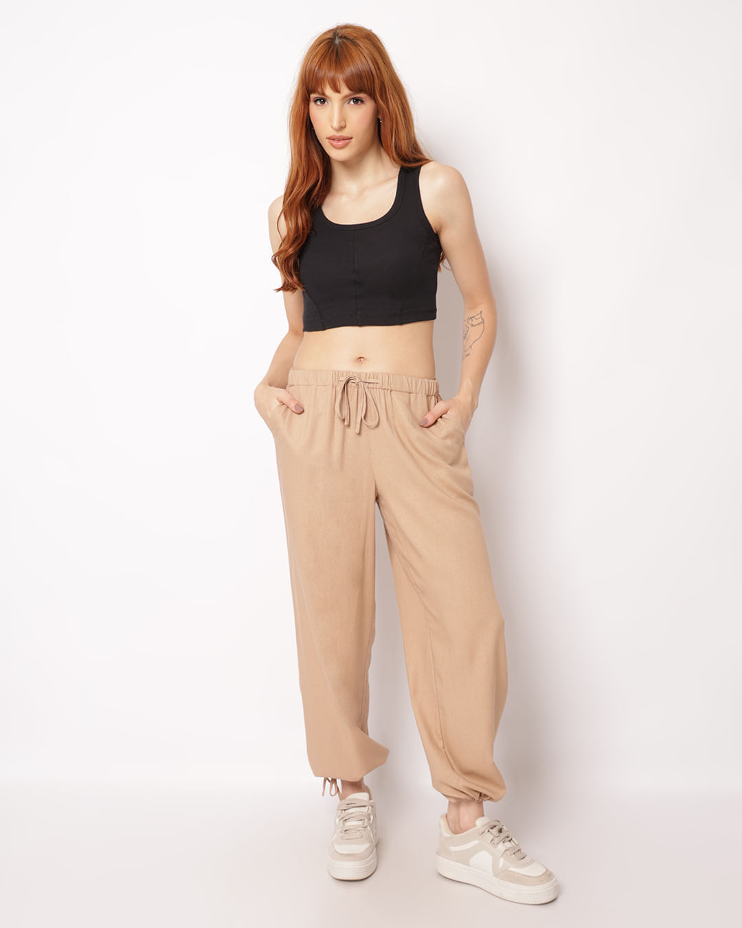 Calça Feminina Jogger Viscolinho com Bolsos Barra Amarração Bege