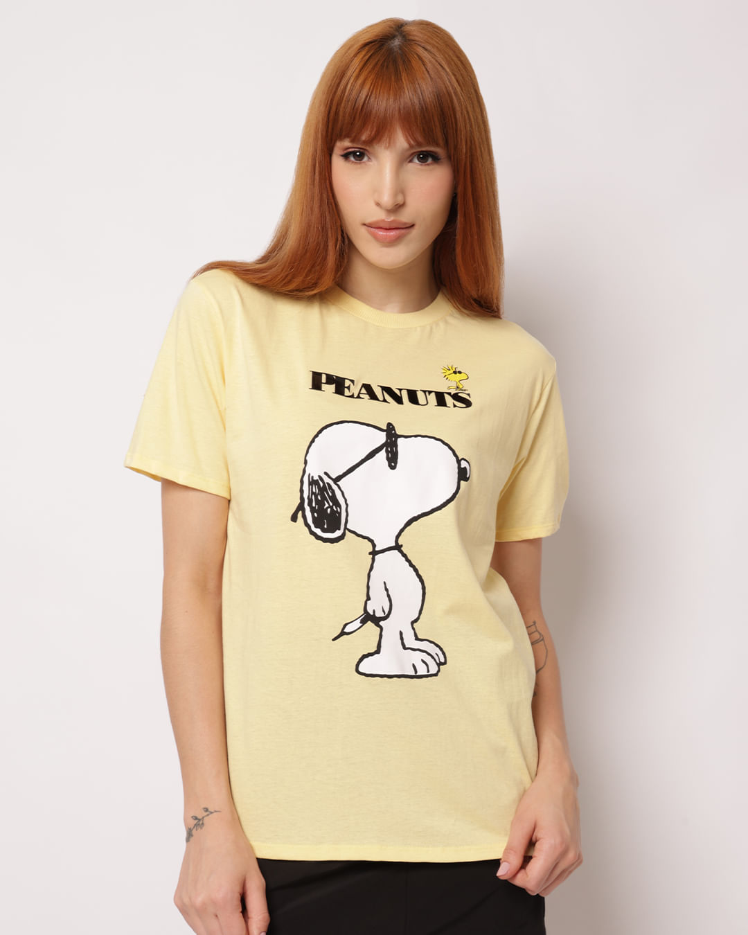 Camiseta Feminina Algodão Oversized Snoopy Amarela