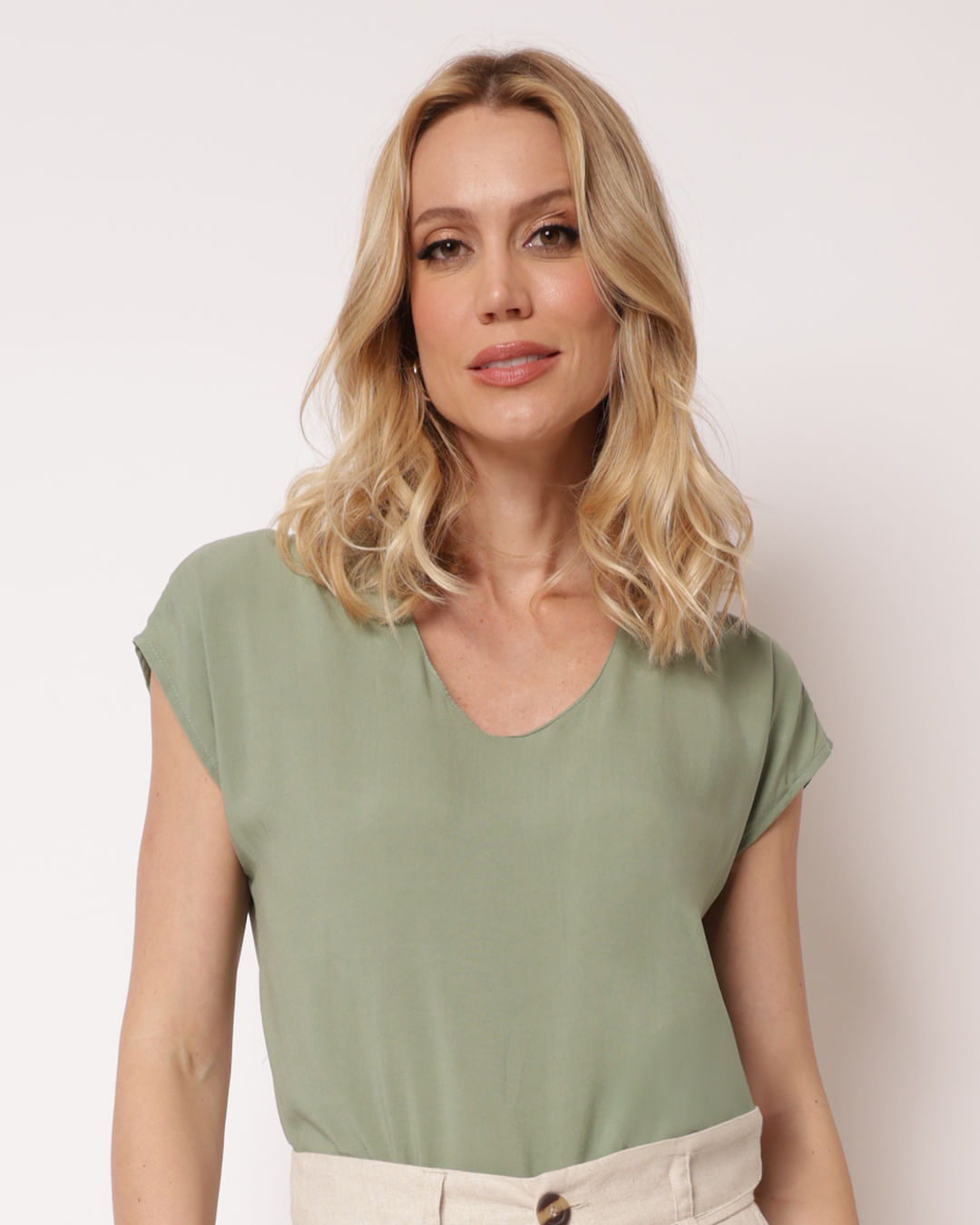Blusa Feminina Viscose Berry & Co. Manga Curta Verde