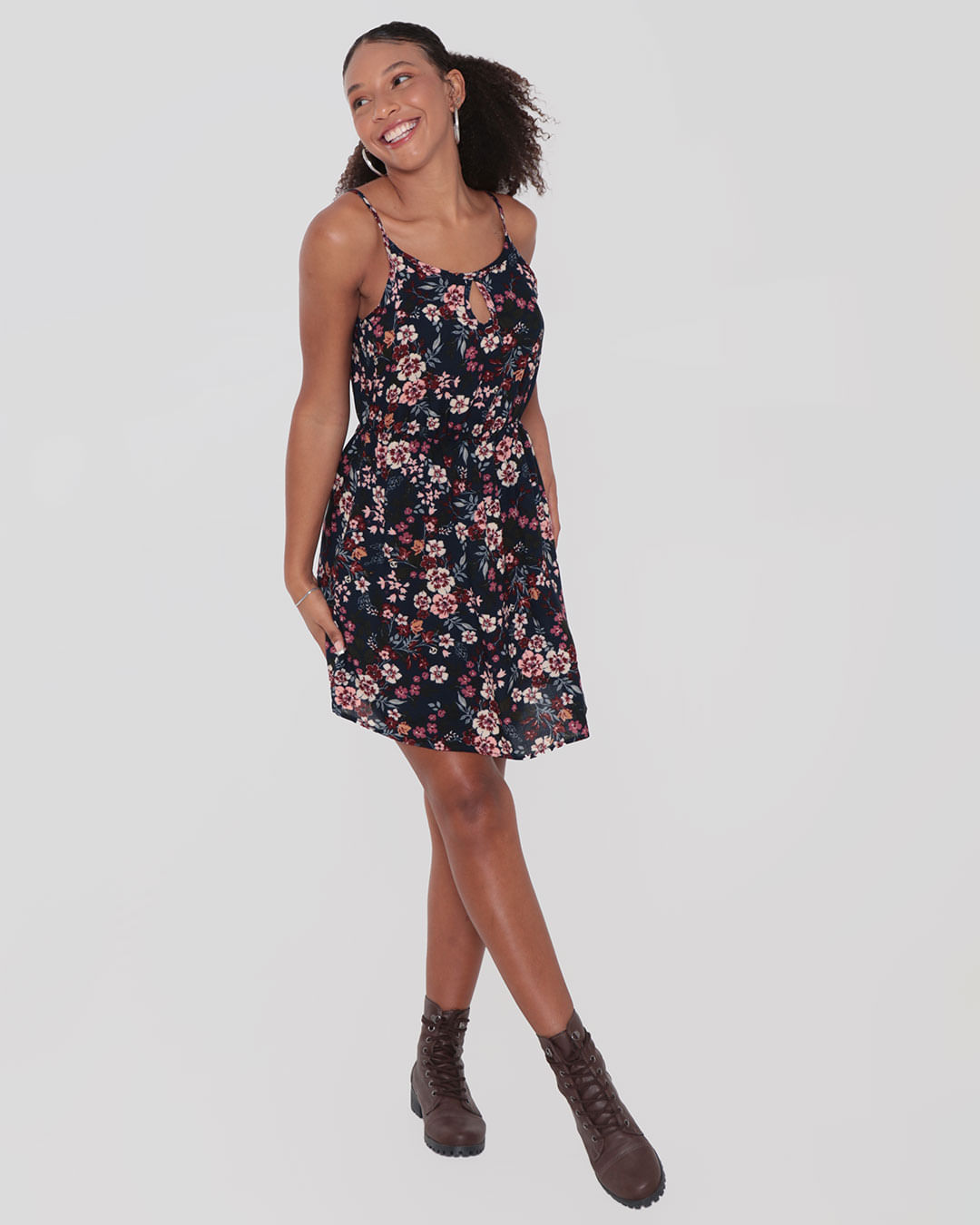 Vestido floral curto de 2024 alcinha