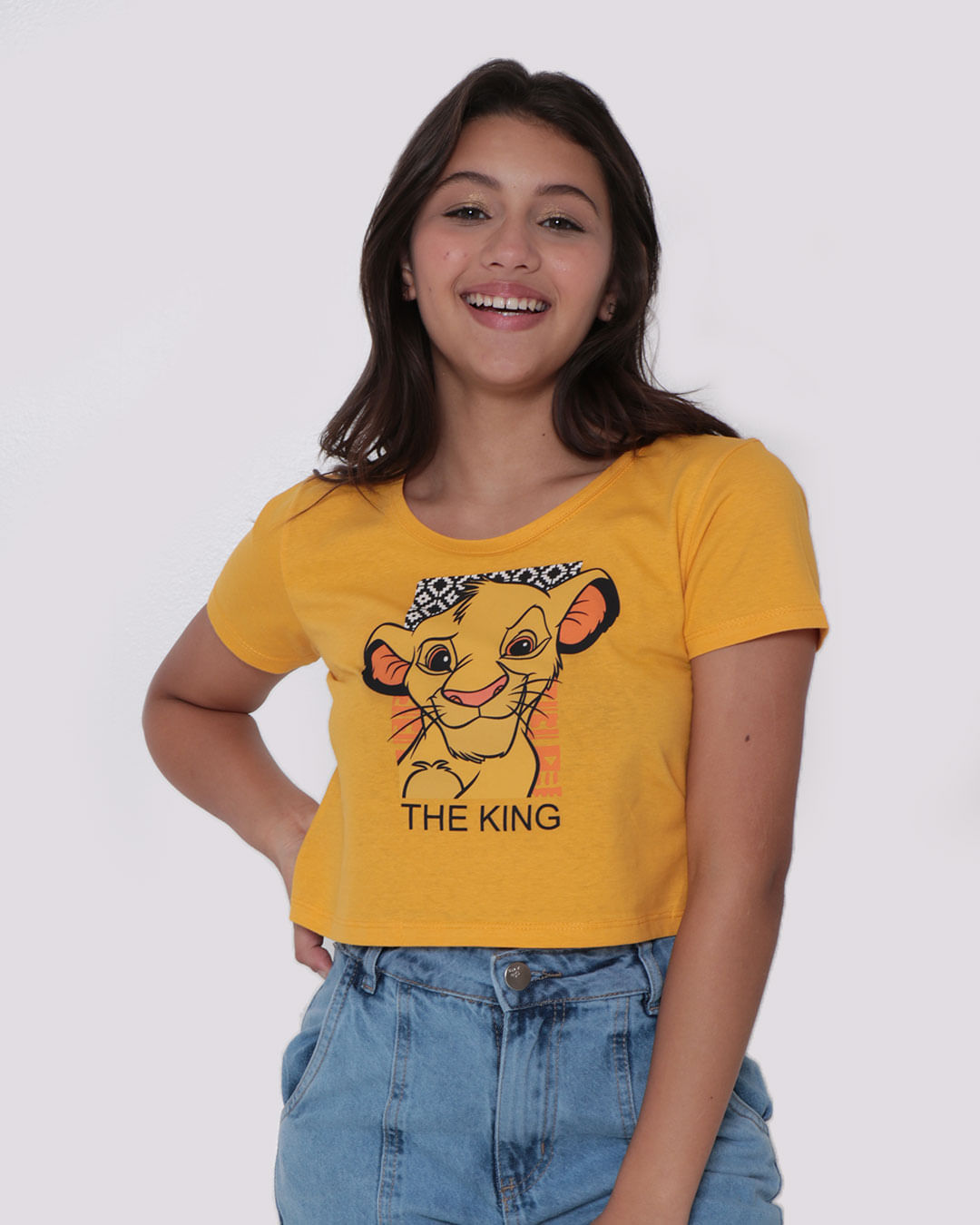 Camiseta Cropped Juvenil Rei Leão Disney Mostarda