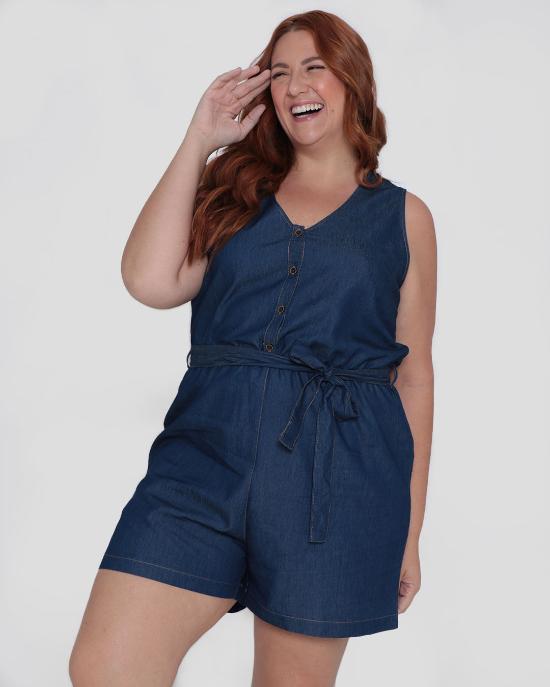 Macaquinho Jeans Plus Size Com Botões E Amarração Azul