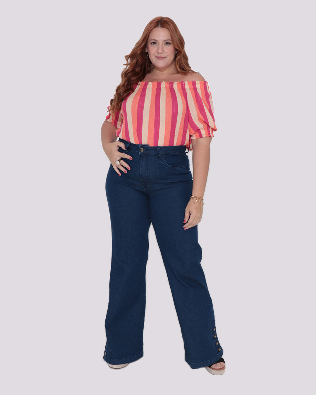 Calça Jeans Feminina Plus Size Flare Azul Médio