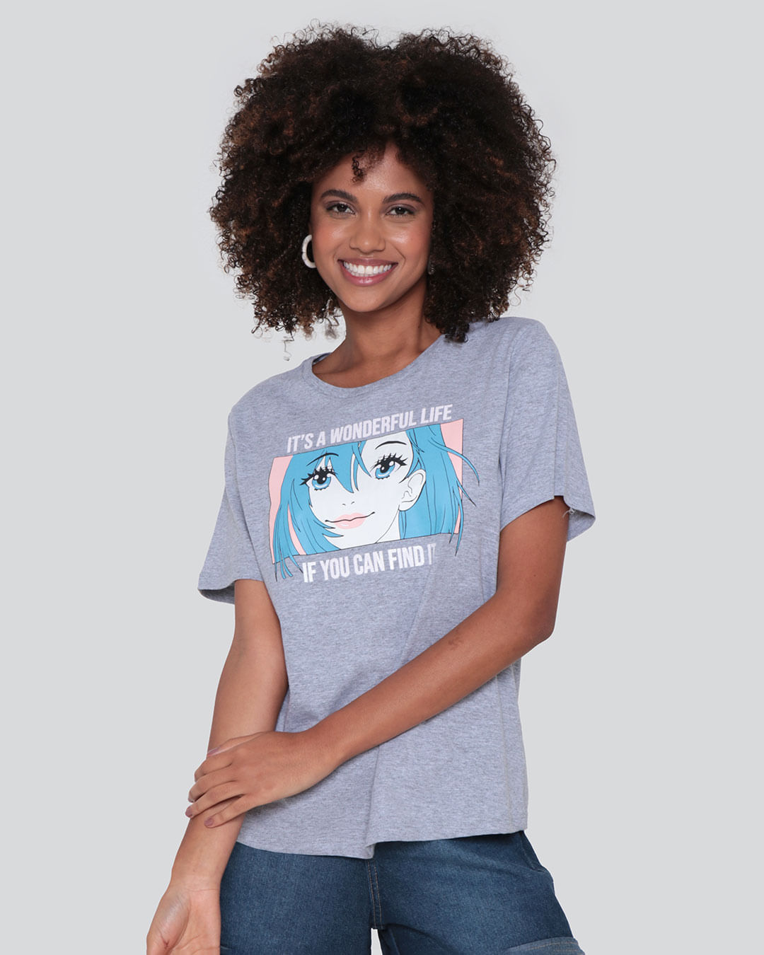 Camiseta Feminina Estampa Anime Cinza