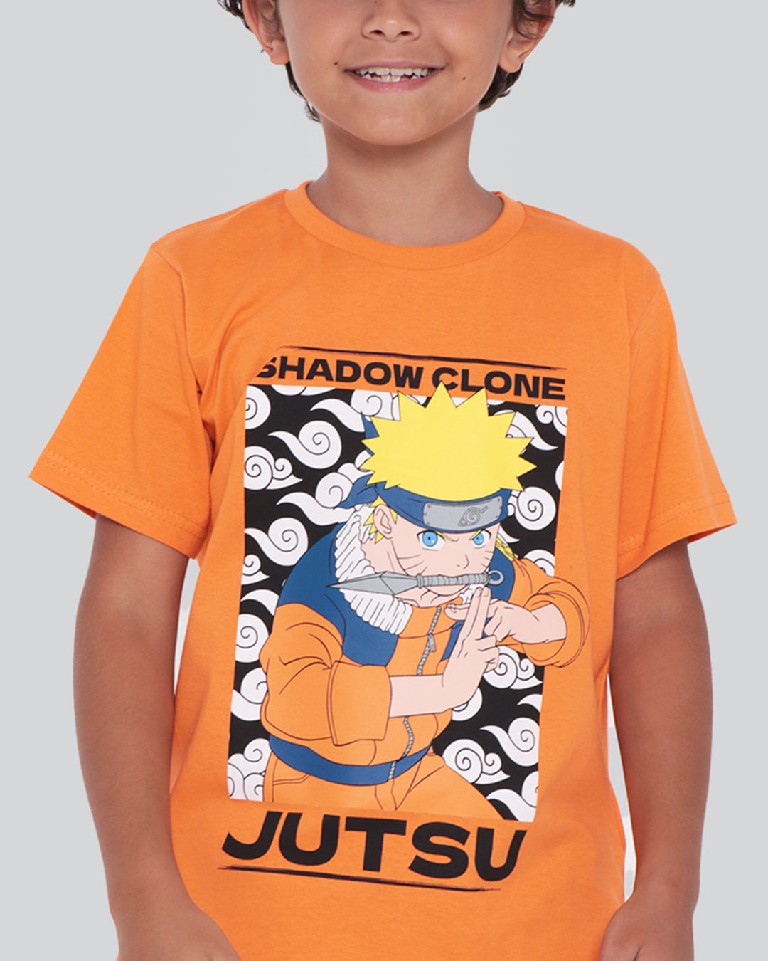 Camiseta Infantil Menino Naruto Estampa Frontal Sasuke Manga Curta Laranja